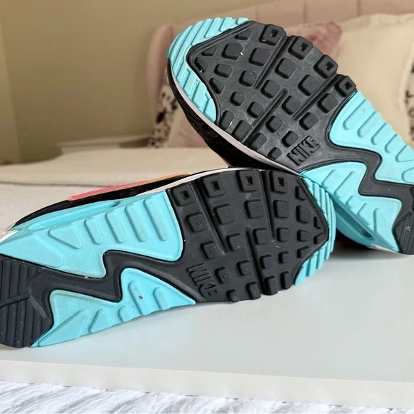 Wmns Air Max 90 Futura ‘Lunar New Year’ - size 7.5 - Picture 8 of 8